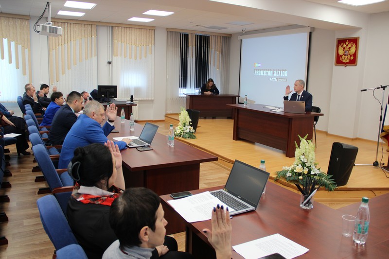 В Совете Заполярного района состоялось заседание очередной сессии