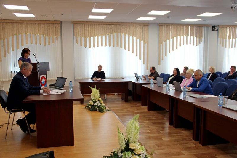 В Совете Заполярного района состоялось заседание очередной сессии